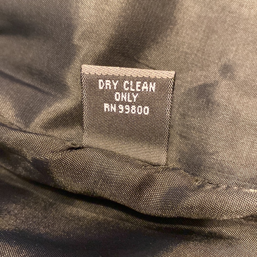 Saks fifth Avenue, folio wrap skirt,like new condition , measurements in photos - Picture 8 of 9